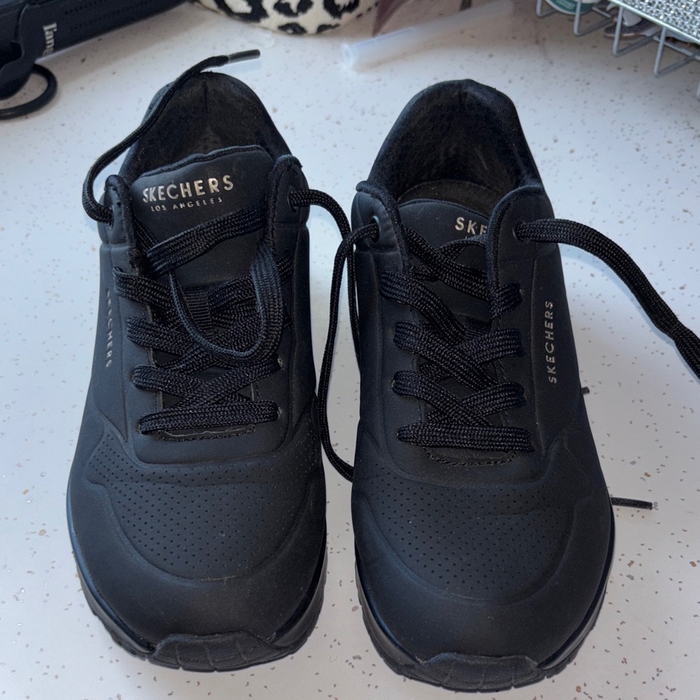 Skechers sneakers